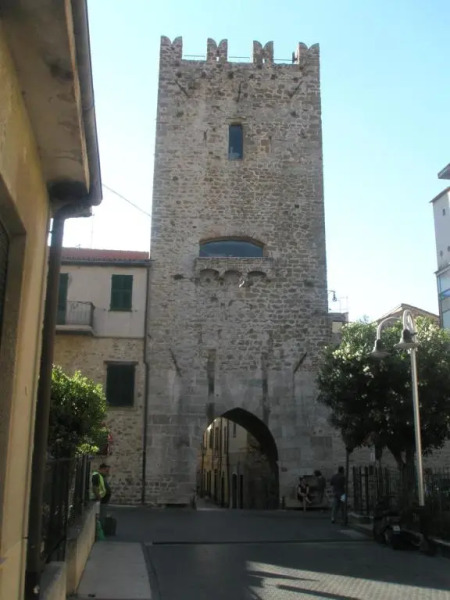 Casa x vacanze in centro a Noli 009042-LT-0267