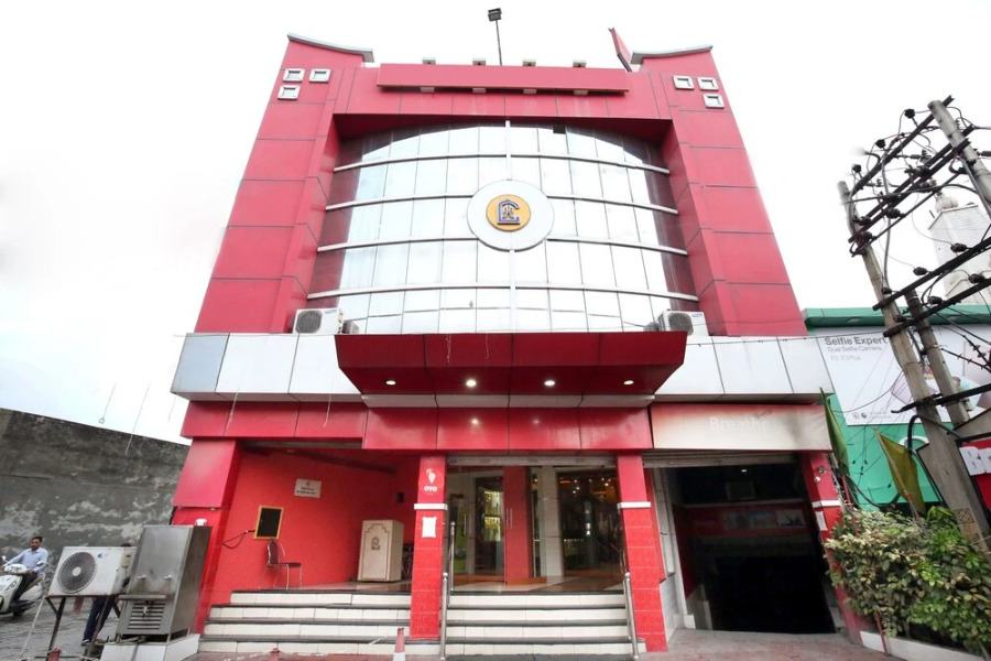 Capital O 4963 Hotel Inderprasth