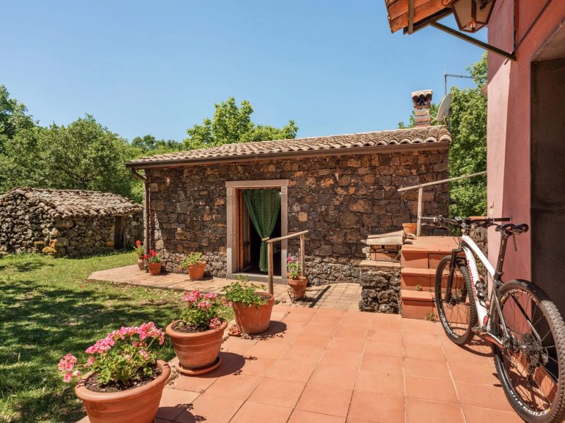 Hill-View Villa in Maletto with Garden