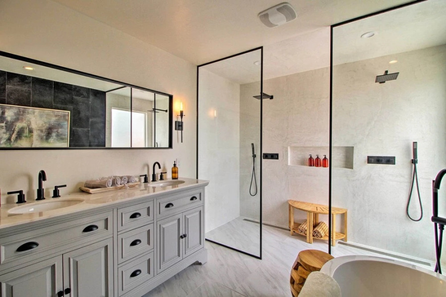 Luxury Albuquerque Home w/ Pool, Deck, + Hot Tub!