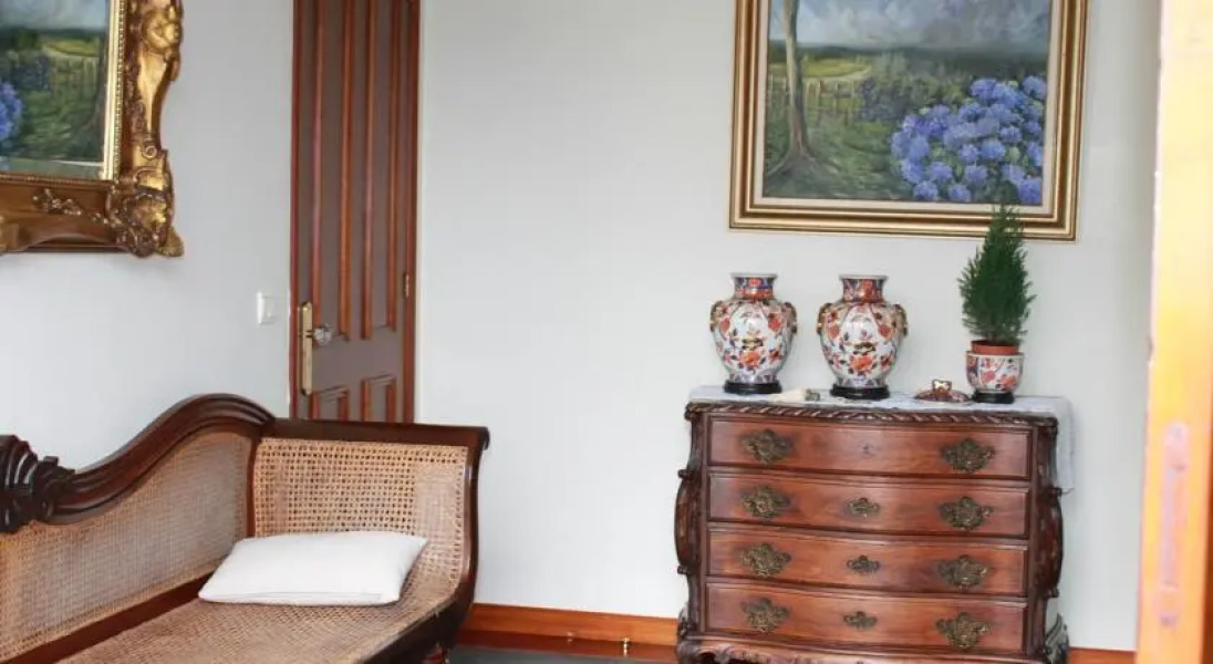 Vivenda com piscina à frente da praia