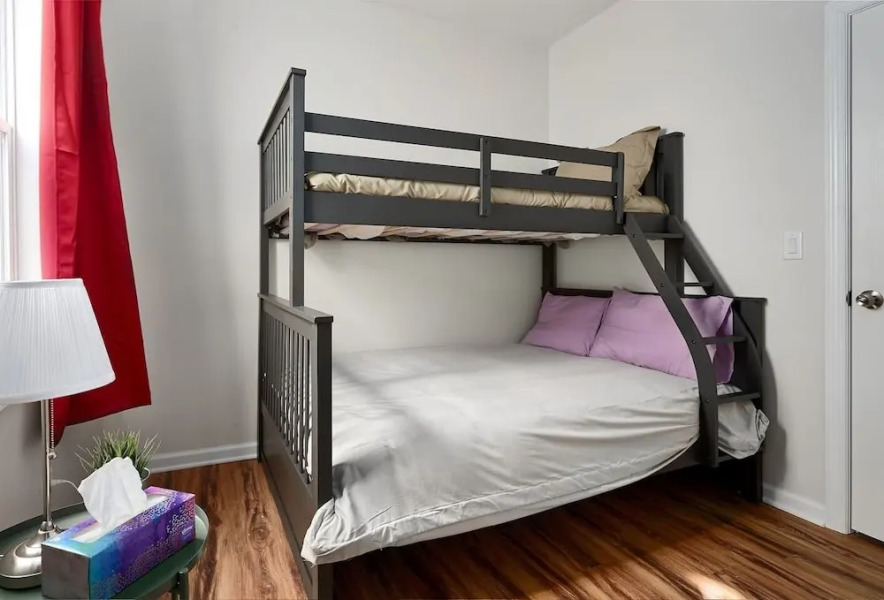 TWO Modern 3BR Apartment PERFECT for GROUPS