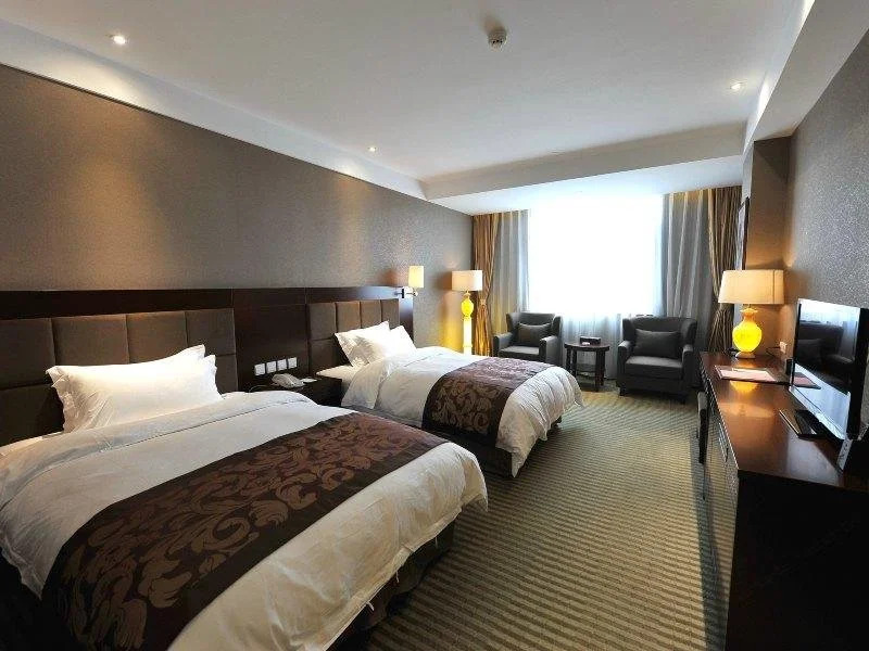 Emperor International Hotel