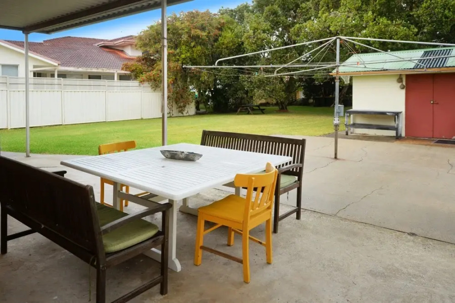 Stay on Seventh - Sawtell