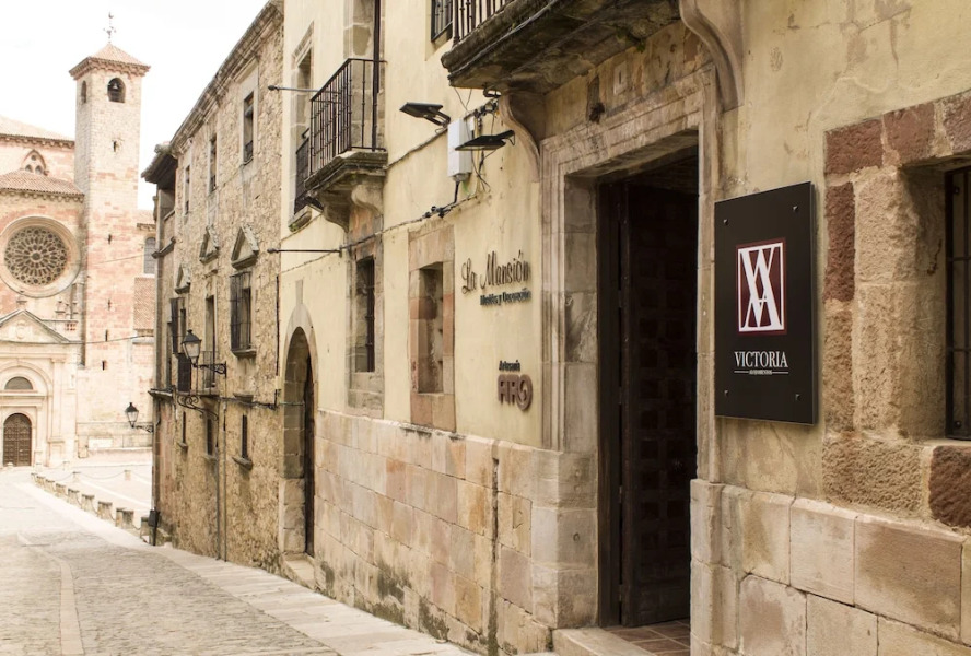 Alojamientos Victoria S.L.