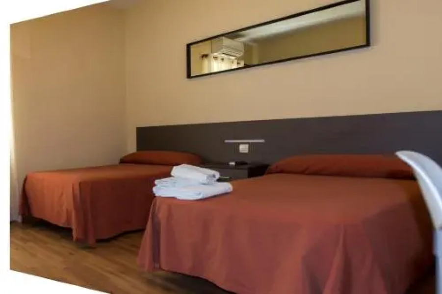 Hostal Restaurante María Victoria