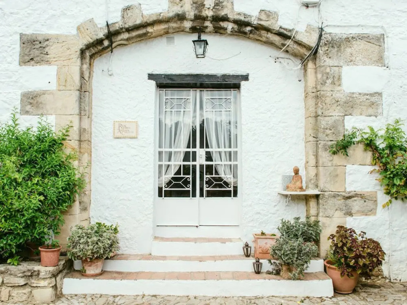El Estanque y El Almendro