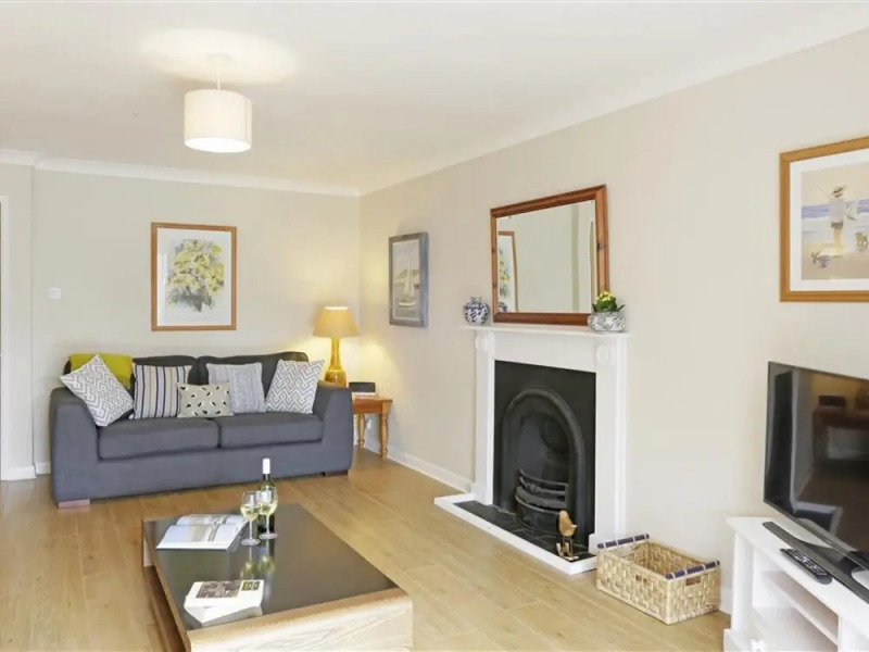 Modern Holiday Home in Reydon With Garden