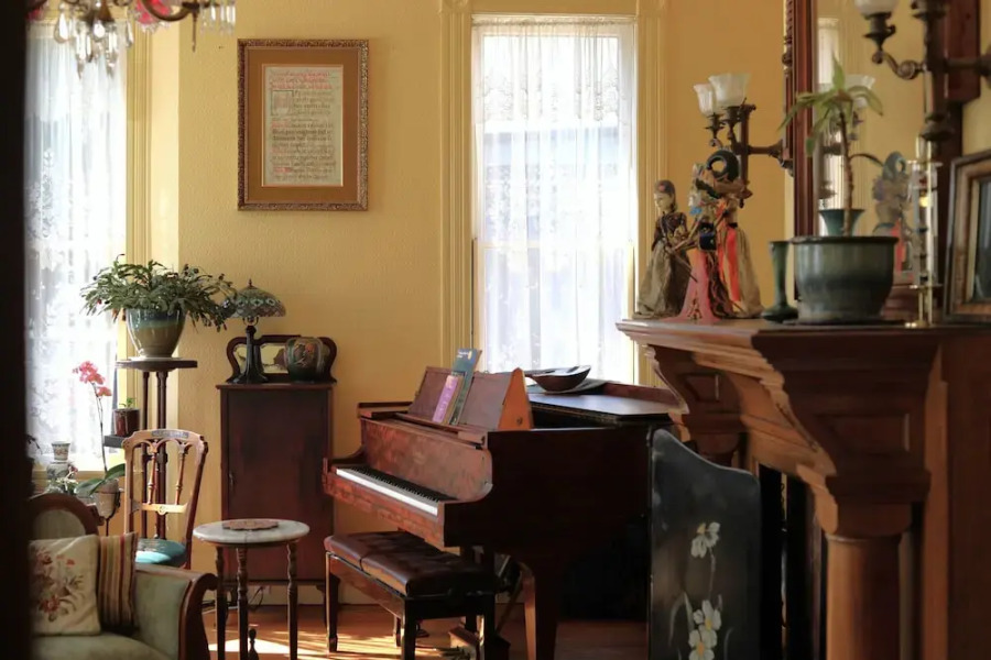 The Adams Pragge House