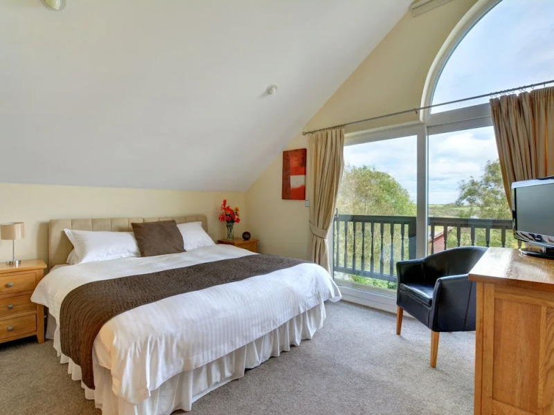 Cosy Holiday Home in Saint Columb With Garden