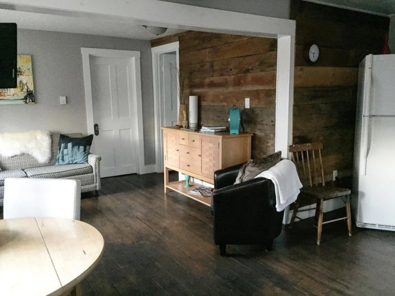 Far Far Away Guesthouse