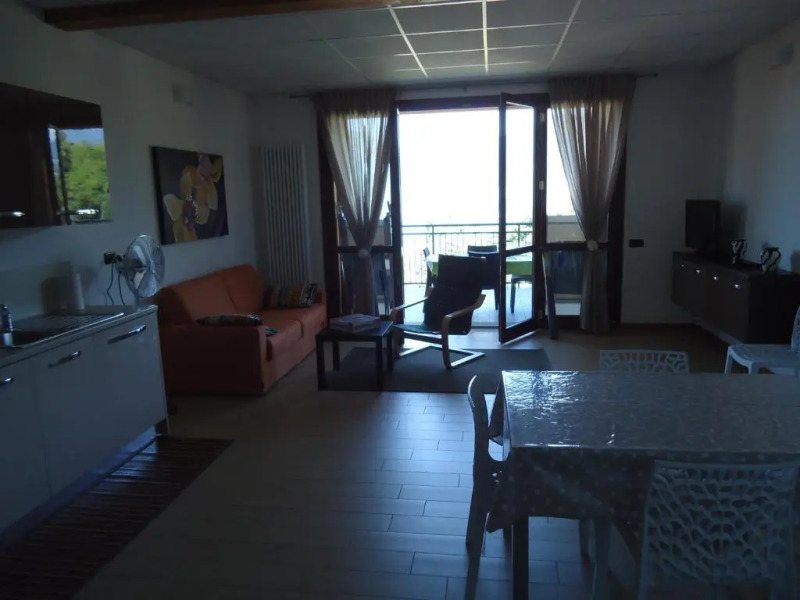 Piscina E Vistalago Crocemenaggio Cir 013145-00318