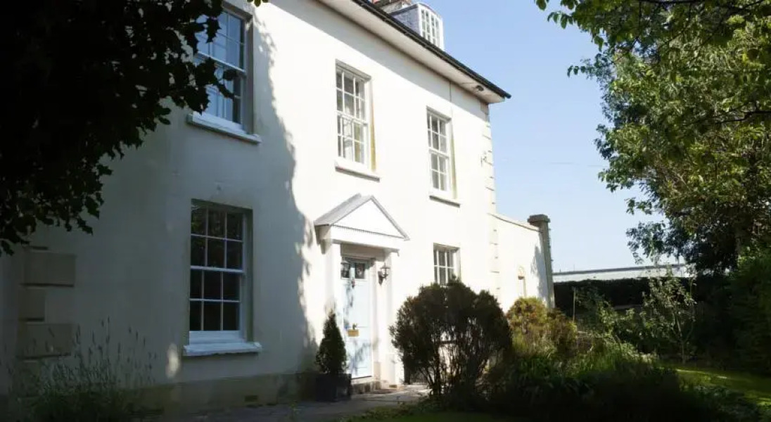 Ampersand House