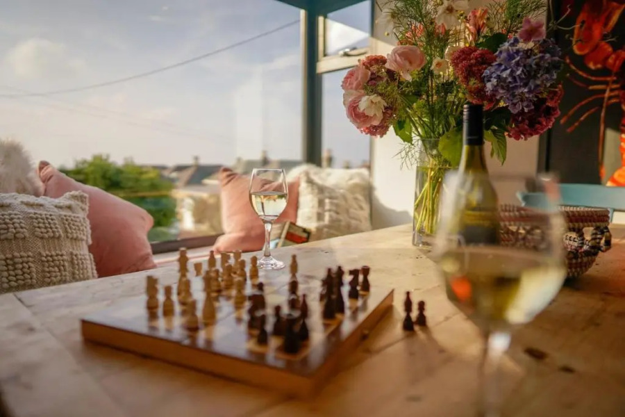 Jumble Cottage 4 bed LUXURY home in Seaview, walk to BEACH, village Centre