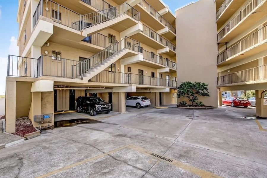 Oceanfront on the Beach - Pool