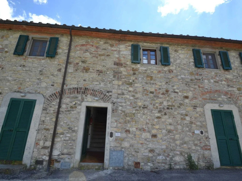 Farmhouse Abode With Pool and Tuscan Charm