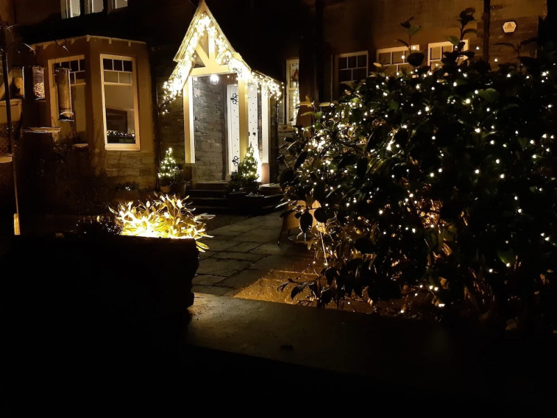 Lakeside Country Guest House