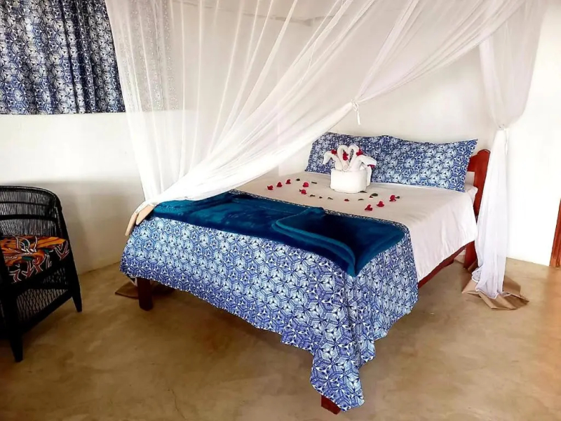 Baobab Beach Resort and Backpackers