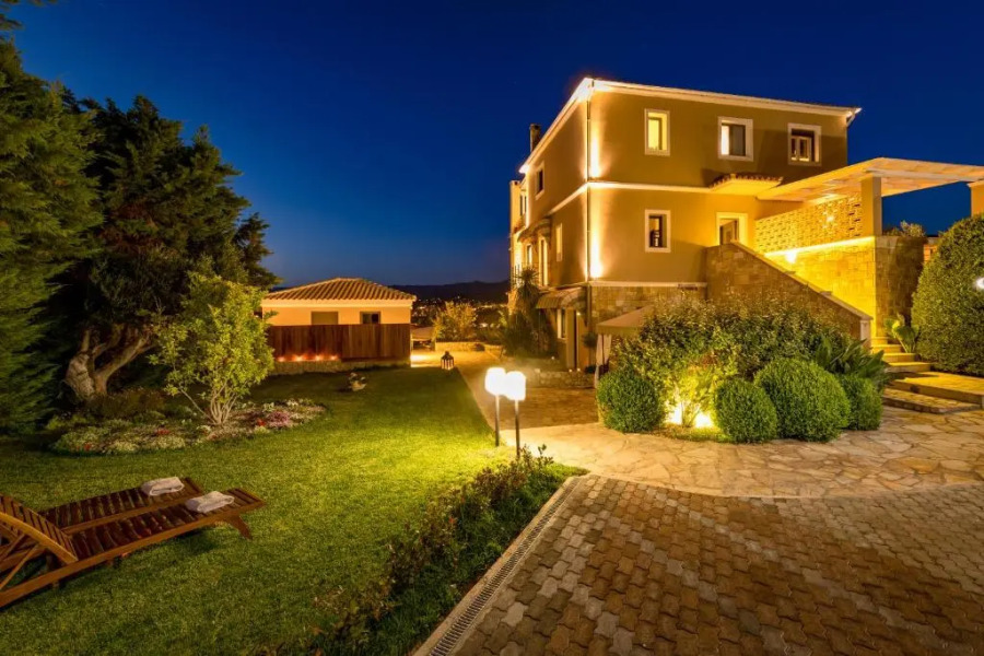 Anthemion Suites & Villas