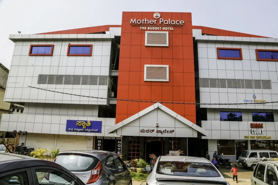 OYO 24519 Hotel Mother Palace