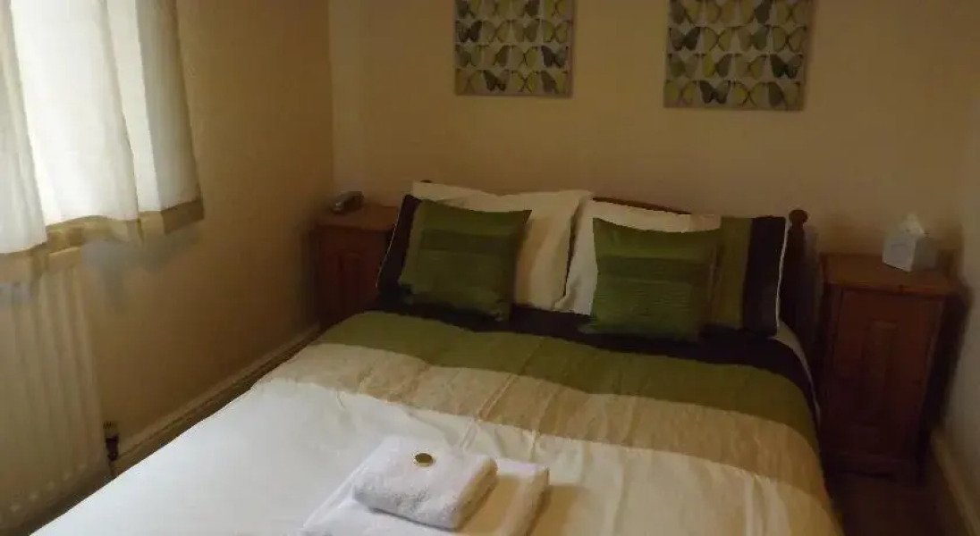 Castle Laurels Guest House