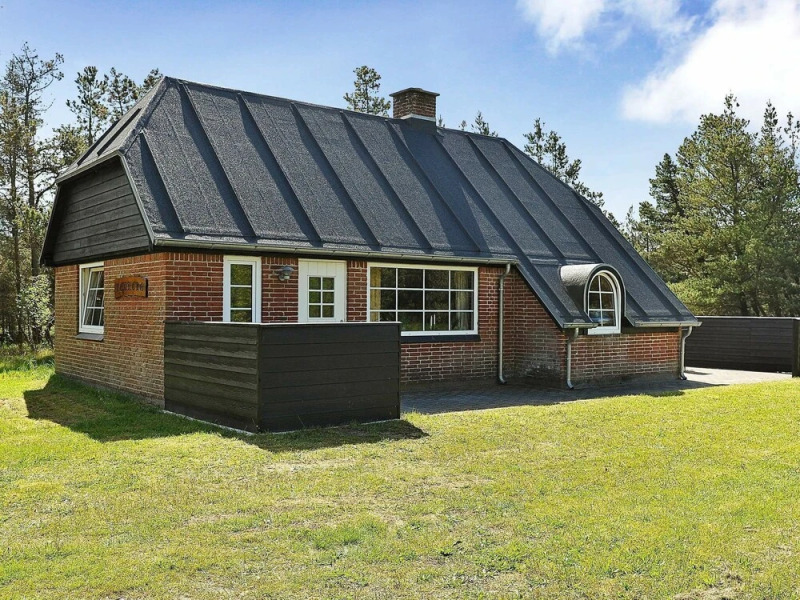 Spacious Holiday Home in Henne With Terrace