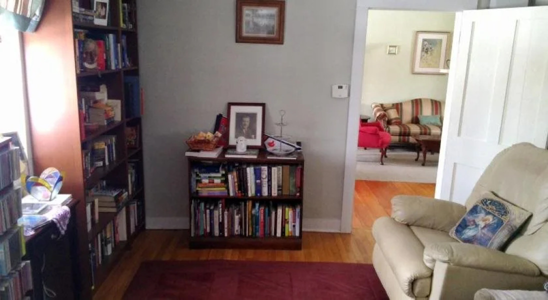 The 1810 Juliand House Bed & Breakfast