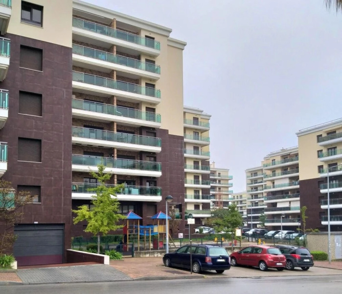 Apartment With 2 Bedrooms in Sacavém, With Furnished Balcony and Wifi