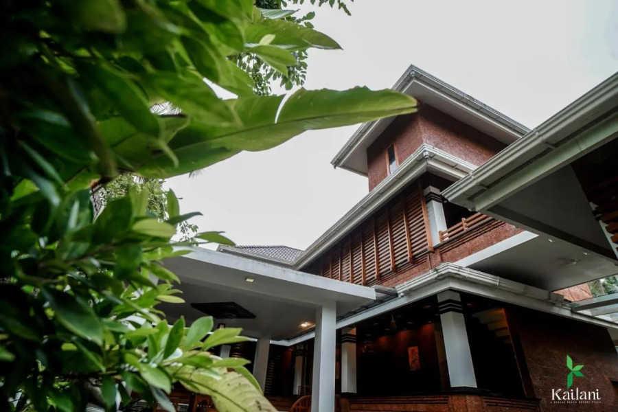 Kailani Beach Resort