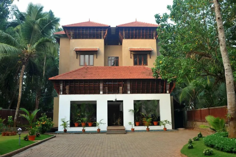 Ananda Lakshmi Ayurveda Retreat