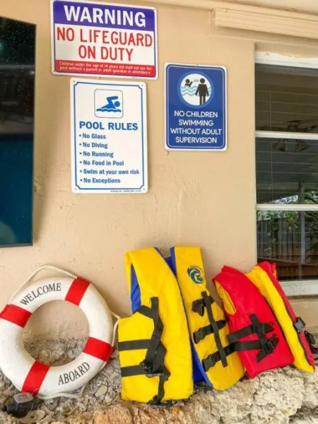 Your Cozy Spacious home with Heated Pool