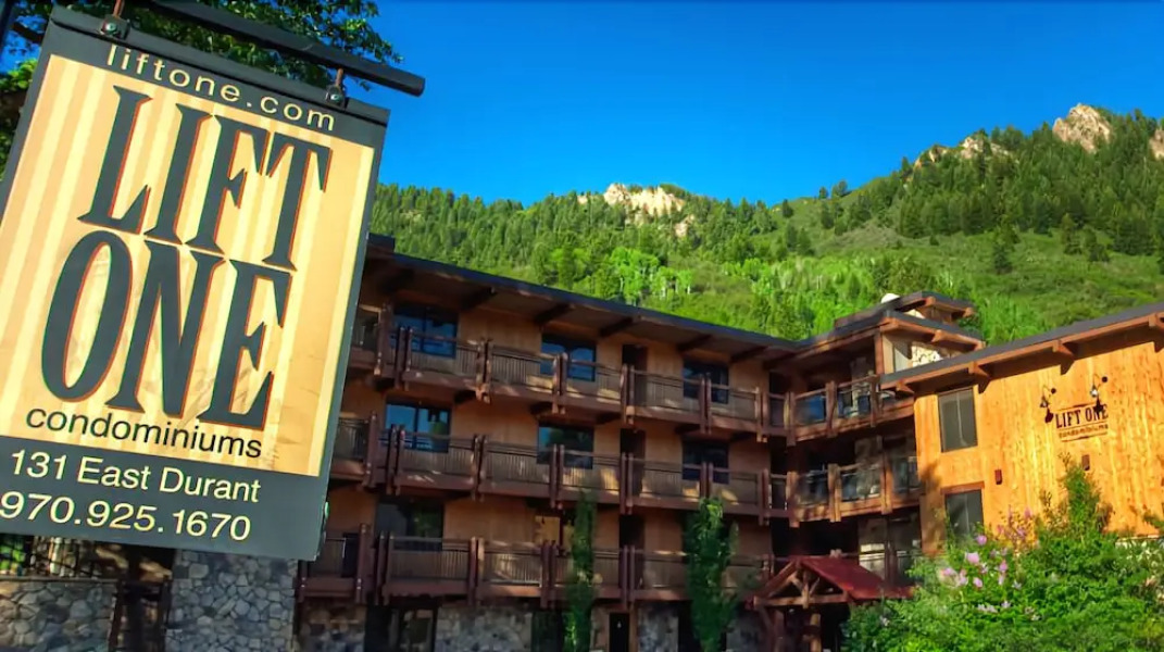 Lift One Condominiums