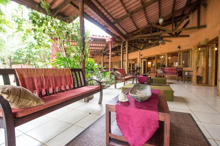 Popa Paradise Beach Resort