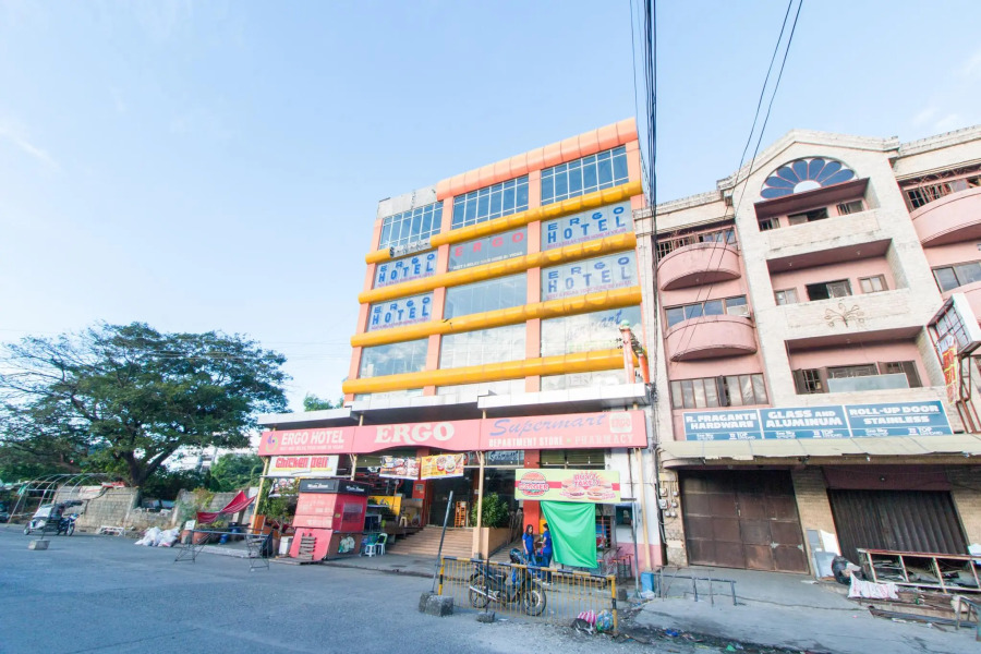 RedDoorz Plus near Vigan City Commercial Center