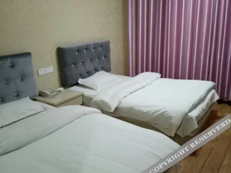 Yunmeng Ruixin Express Hotel