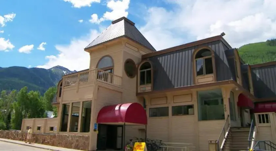 RedAwning Village Suites #350