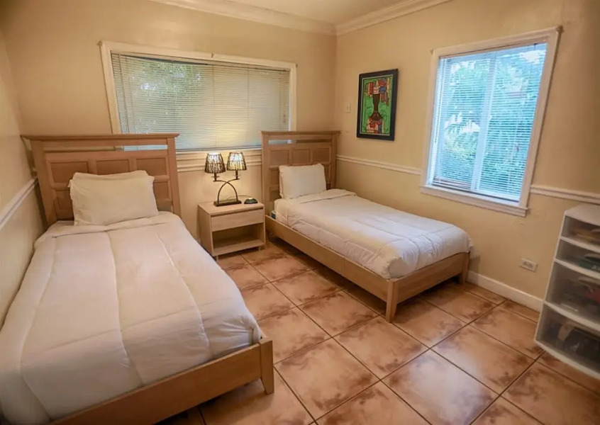 Spacious & Conveniently Located Miami Airport Home