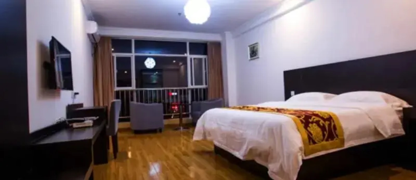 City 118 Chain Inn Mangshi Tuanjie Main Street