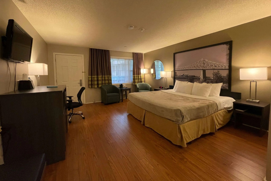 Super 8 by Wyndham Gananoque/Country Squire Resort