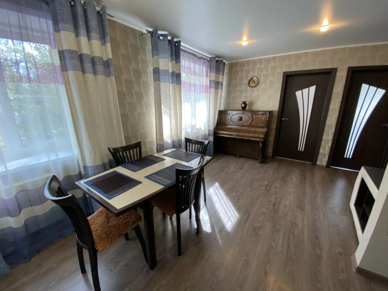 Декабрист на улице Курнатовского