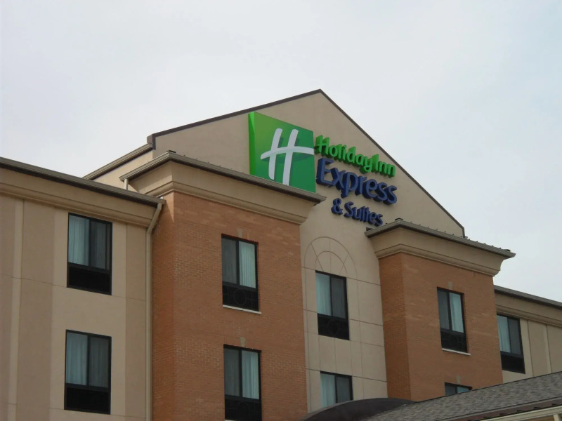 Holiday Inn Express and Suites Urbandale by IHG