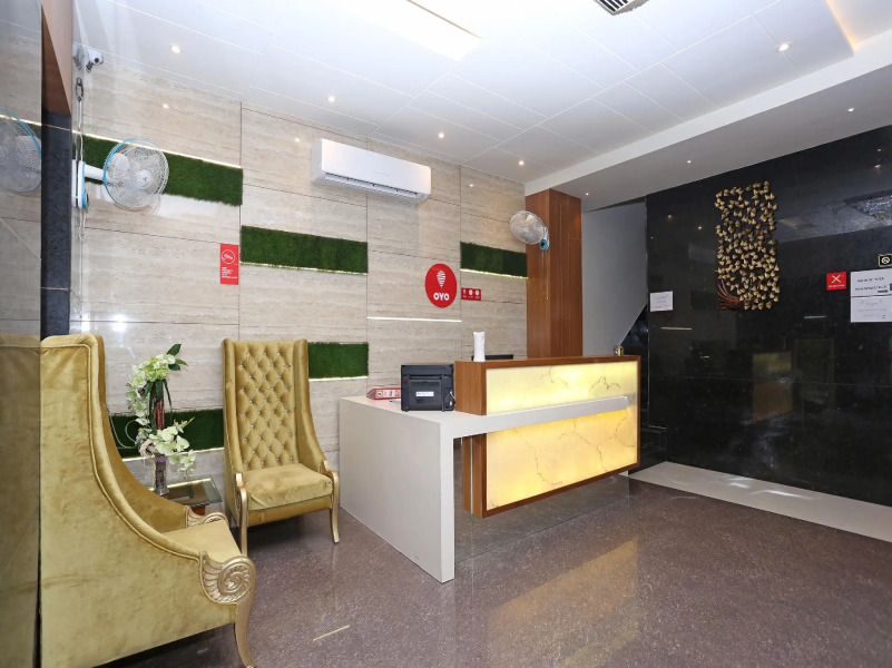 Capital O 10148 Hotel Paras Royale By Arn Group