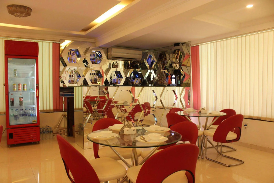 OYO 2303 Hotel Royal Mirage