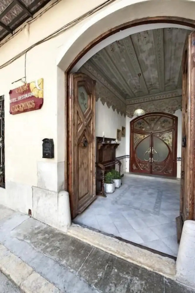 Hotel Casa Ceremines