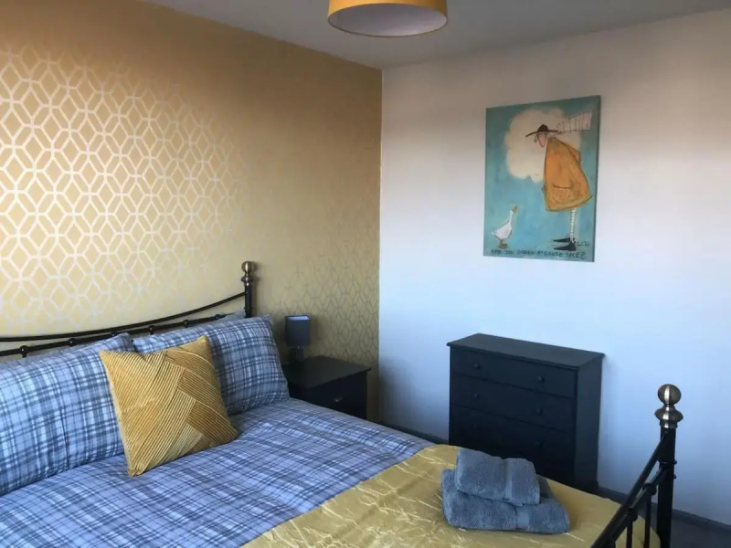 Rowan Place 5 Bedroom Off Street Parking Accommodation