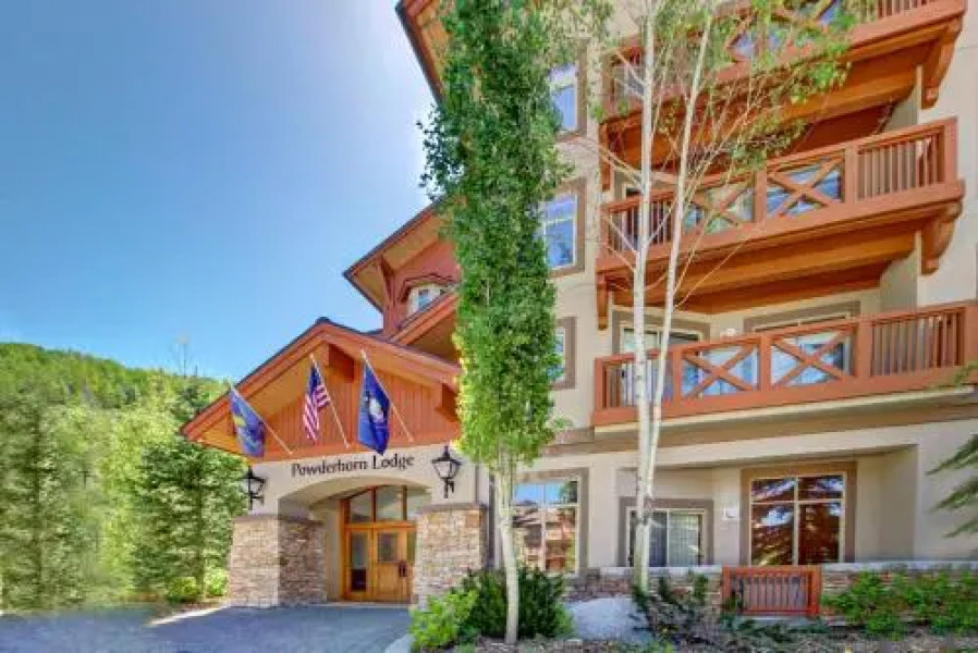 Powderhorn Lodge 413: Woodland Star Suite