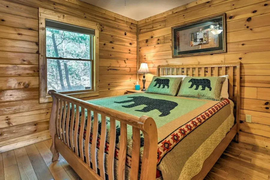 Bryson City Cabin Rental w/ Views & Hot Tub