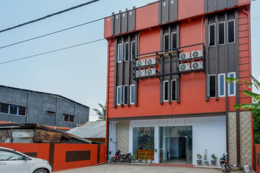 Hotel Viranza by RedDoorz