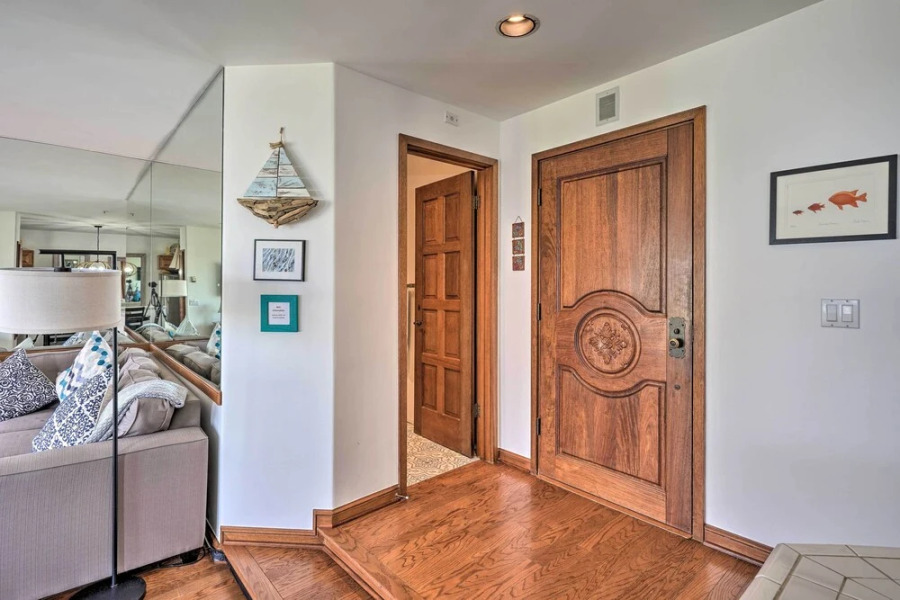 Quiet Avalon Getaway Villa w/ Ocean View & Balcony