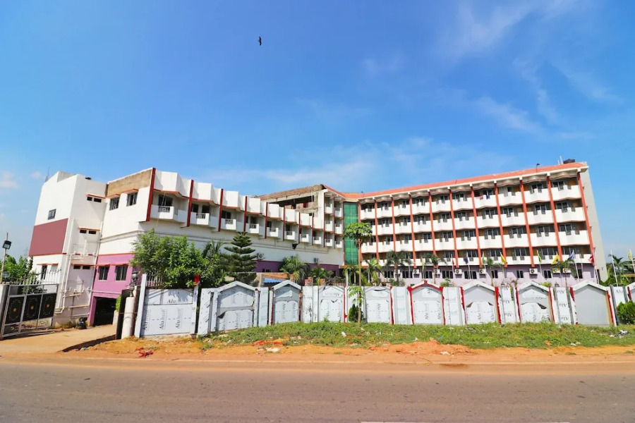 OYO 16638 Madhu Mamata Hotel & Resorts